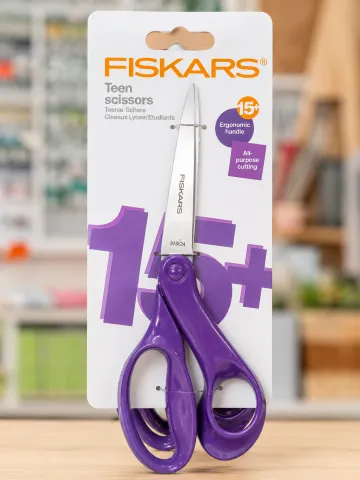 Fiskars Teen univerzális olló – lila markolattal
